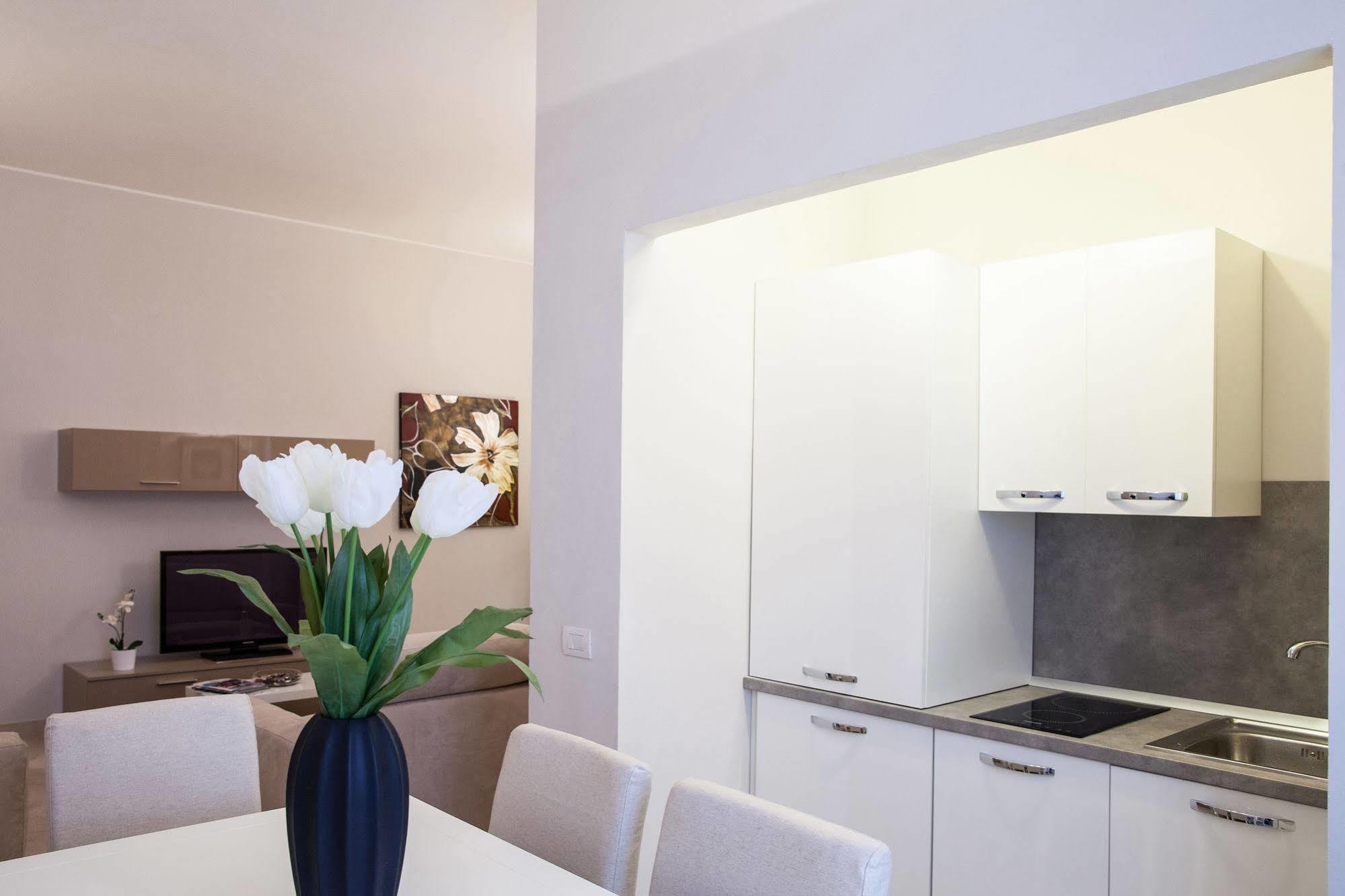 Milan Royal Suites Extérieur photo
