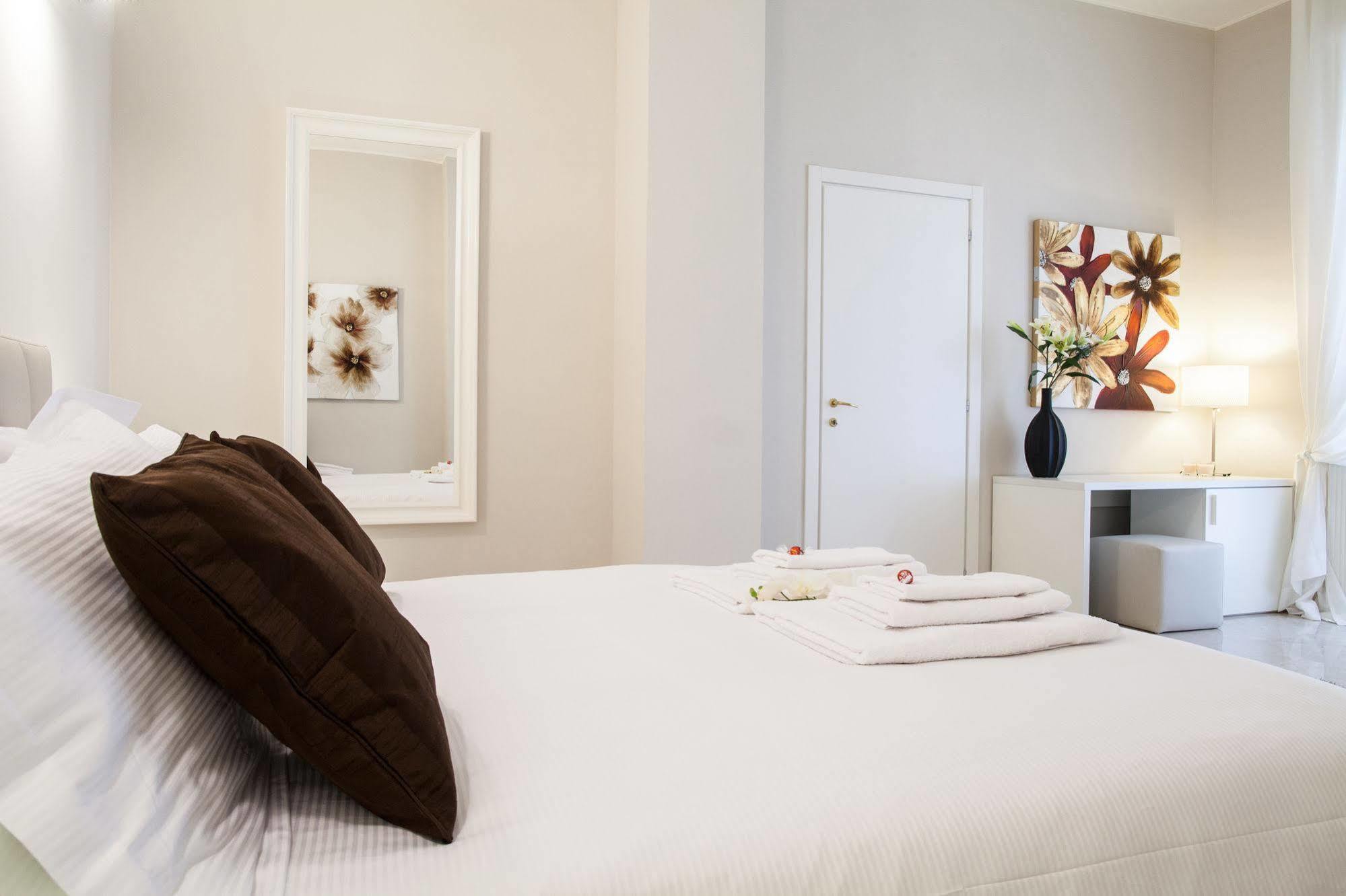 Milan Royal Suites Extérieur photo
