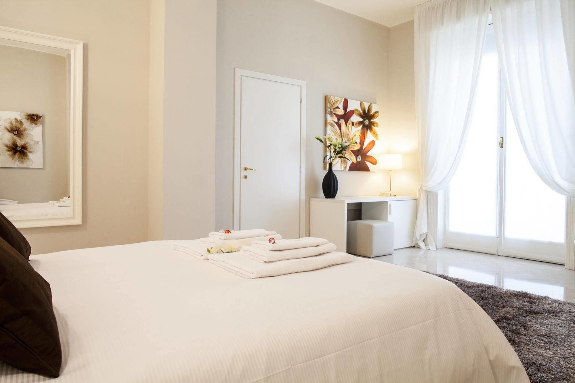 Milan Royal Suites Extérieur photo