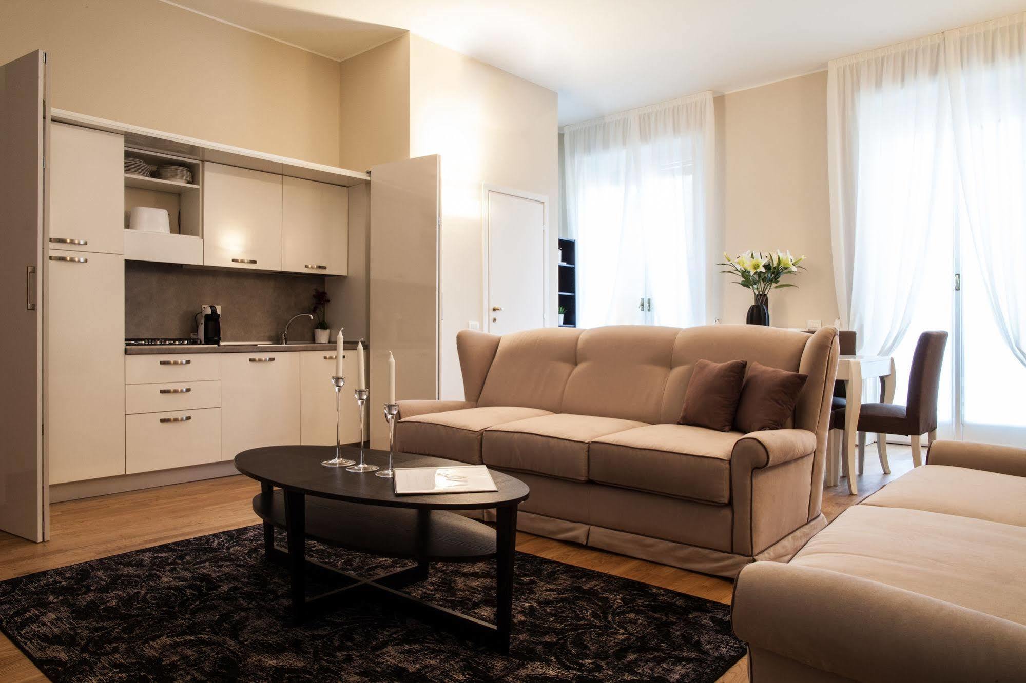 Milan Royal Suites Extérieur photo