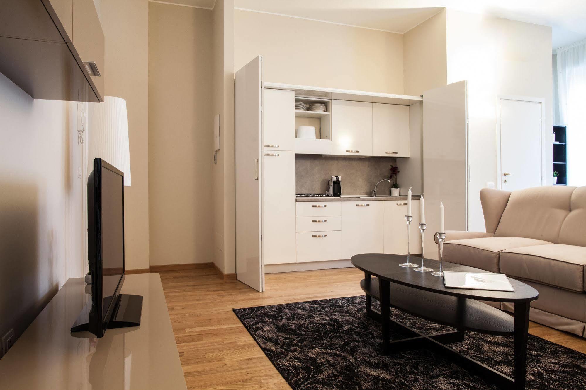 Milan Royal Suites Extérieur photo
