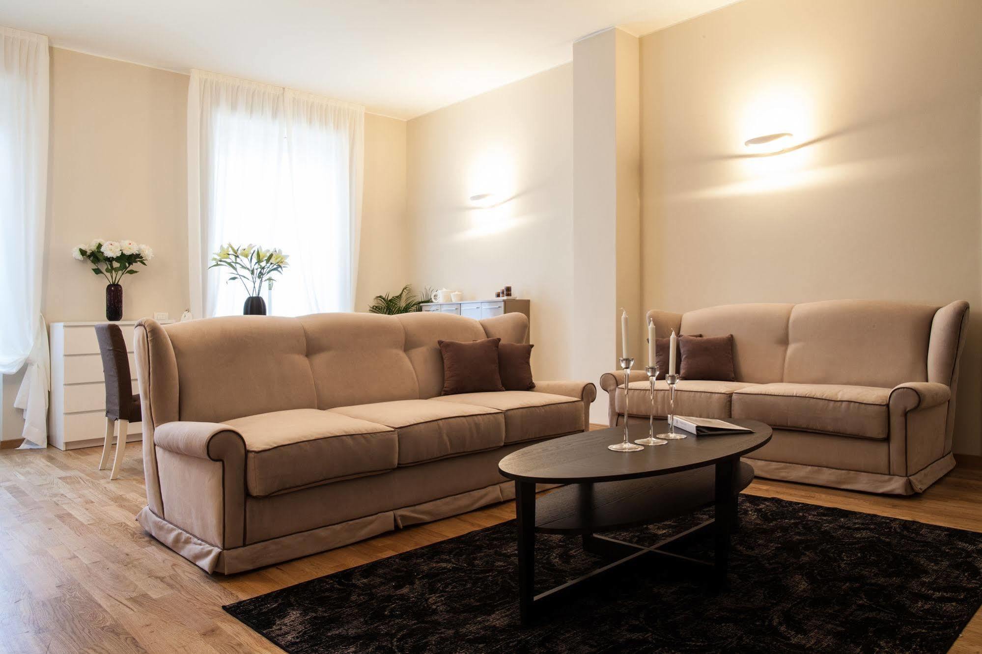 Milan Royal Suites Extérieur photo