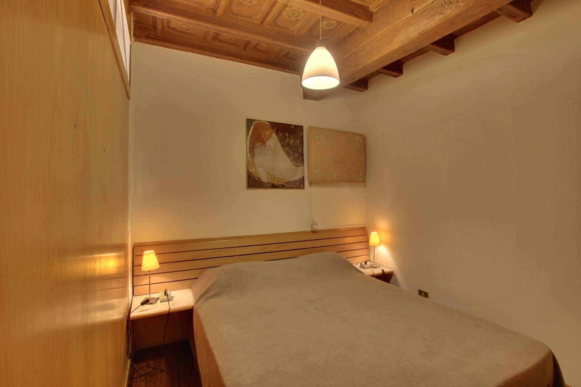 Milan Royal Suites Extérieur photo