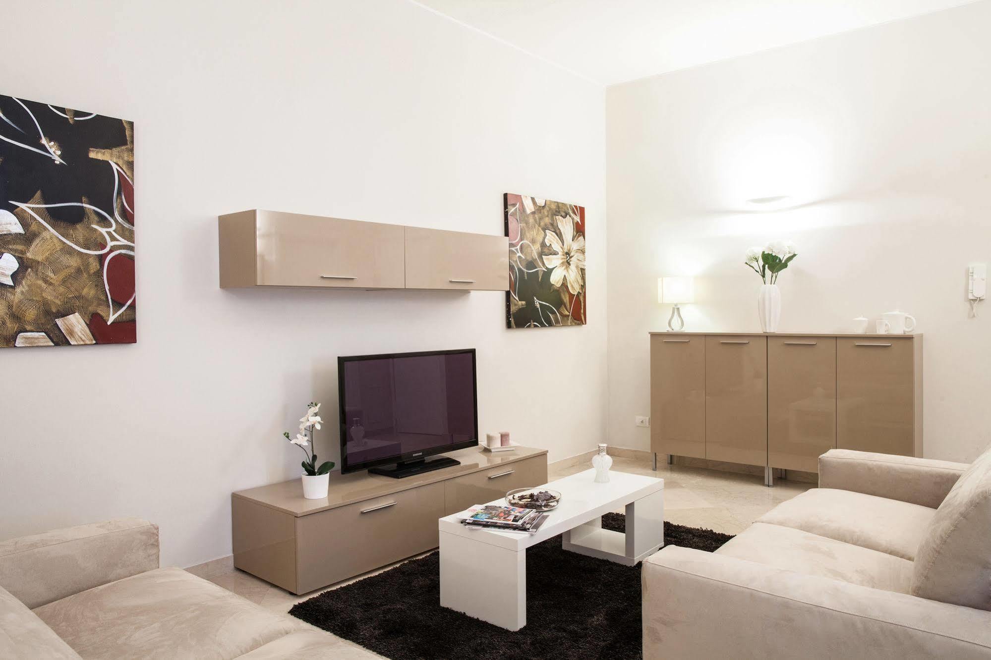 Milan Royal Suites Extérieur photo