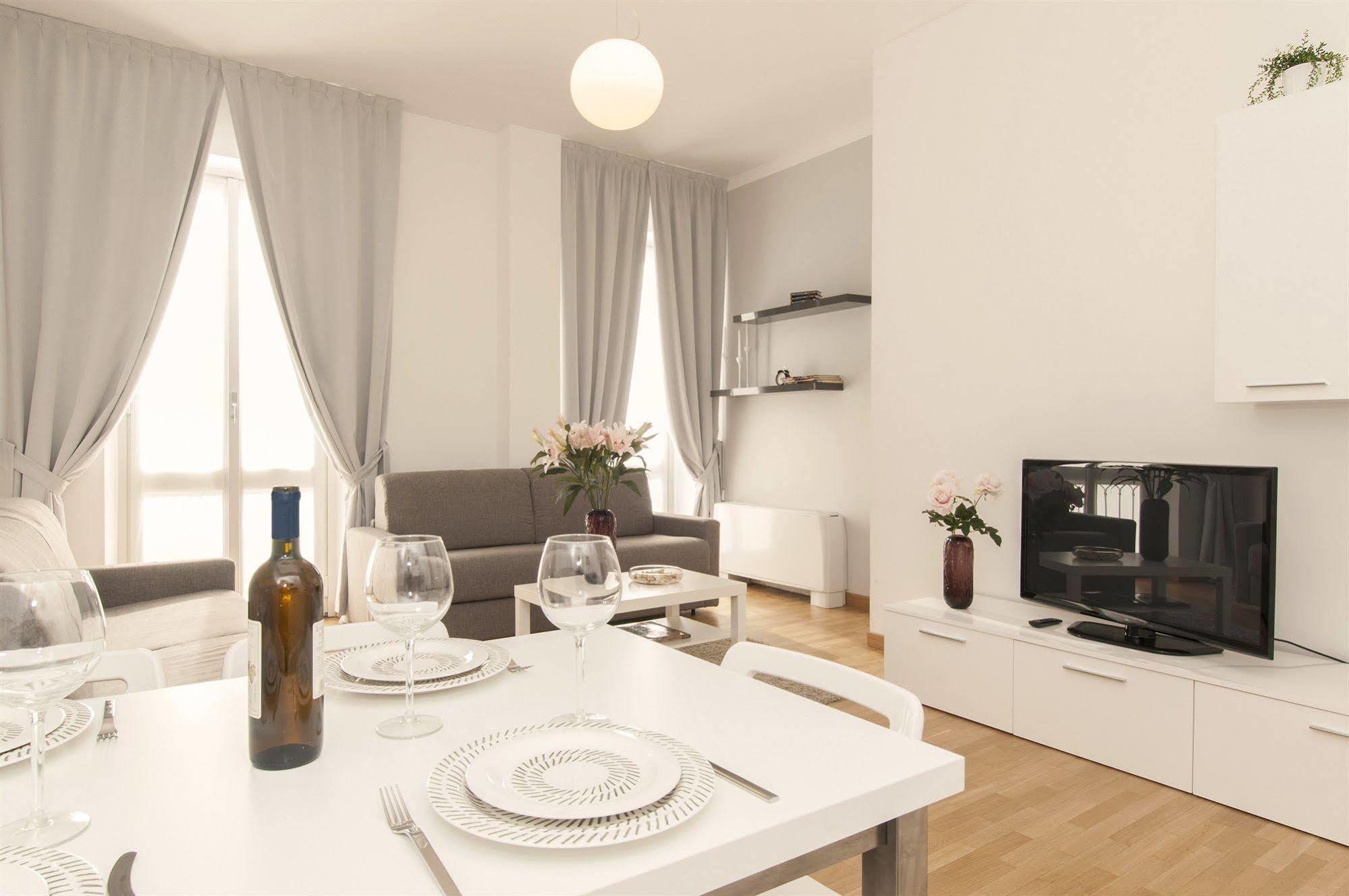 Milan Royal Suites Extérieur photo
