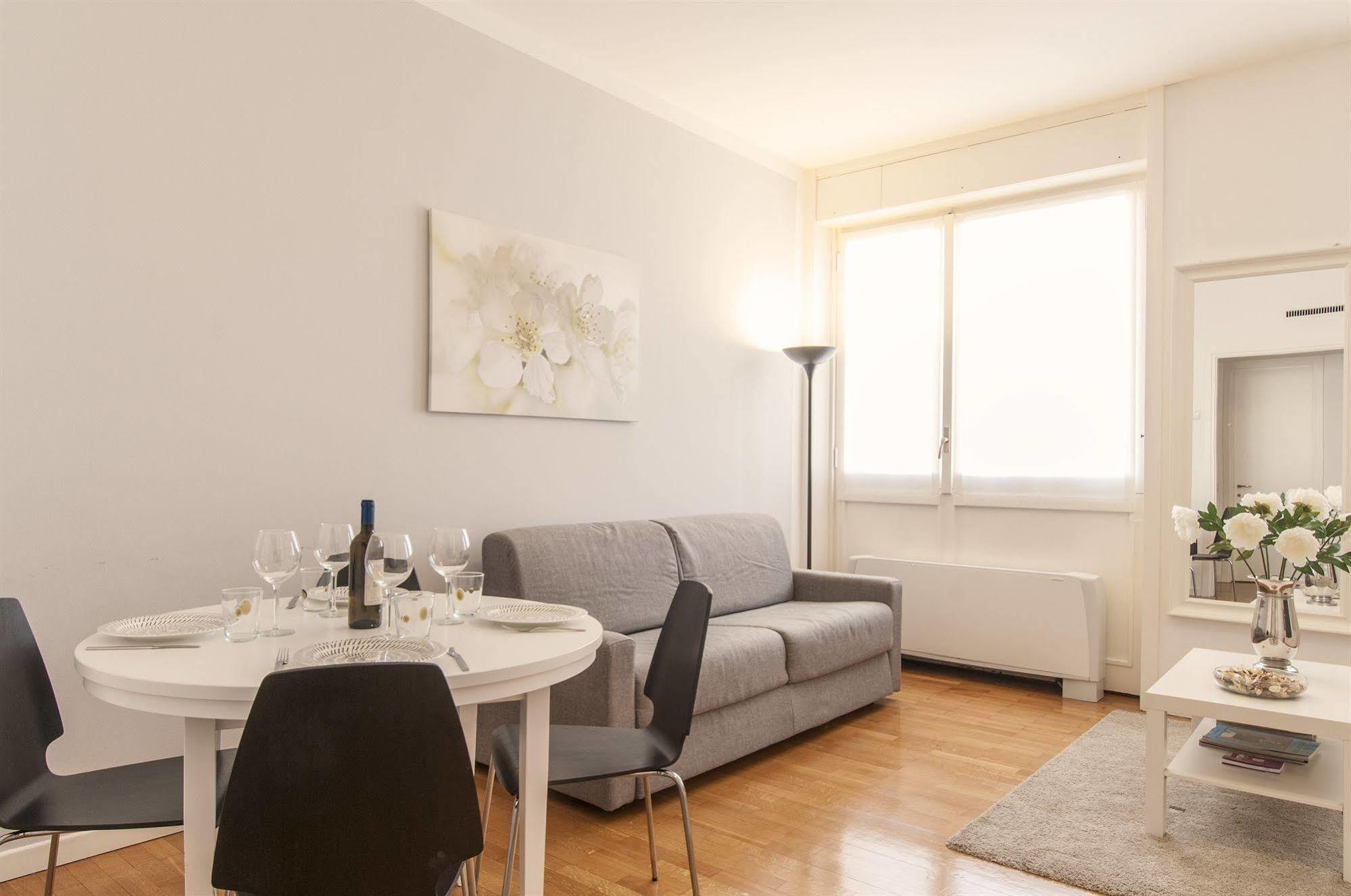 Milan Royal Suites Extérieur photo
