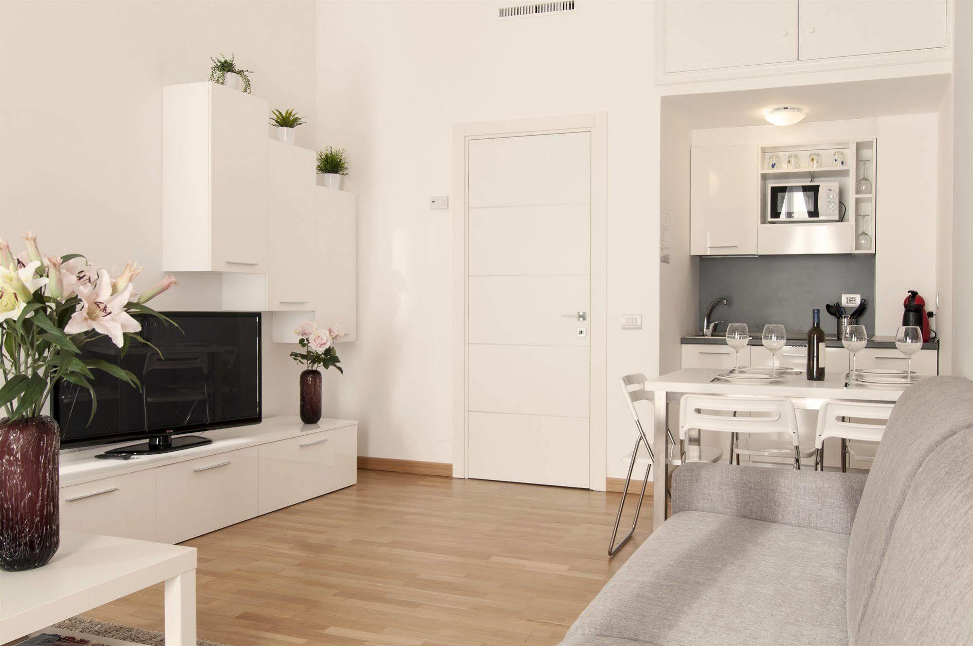 Milan Royal Suites Extérieur photo