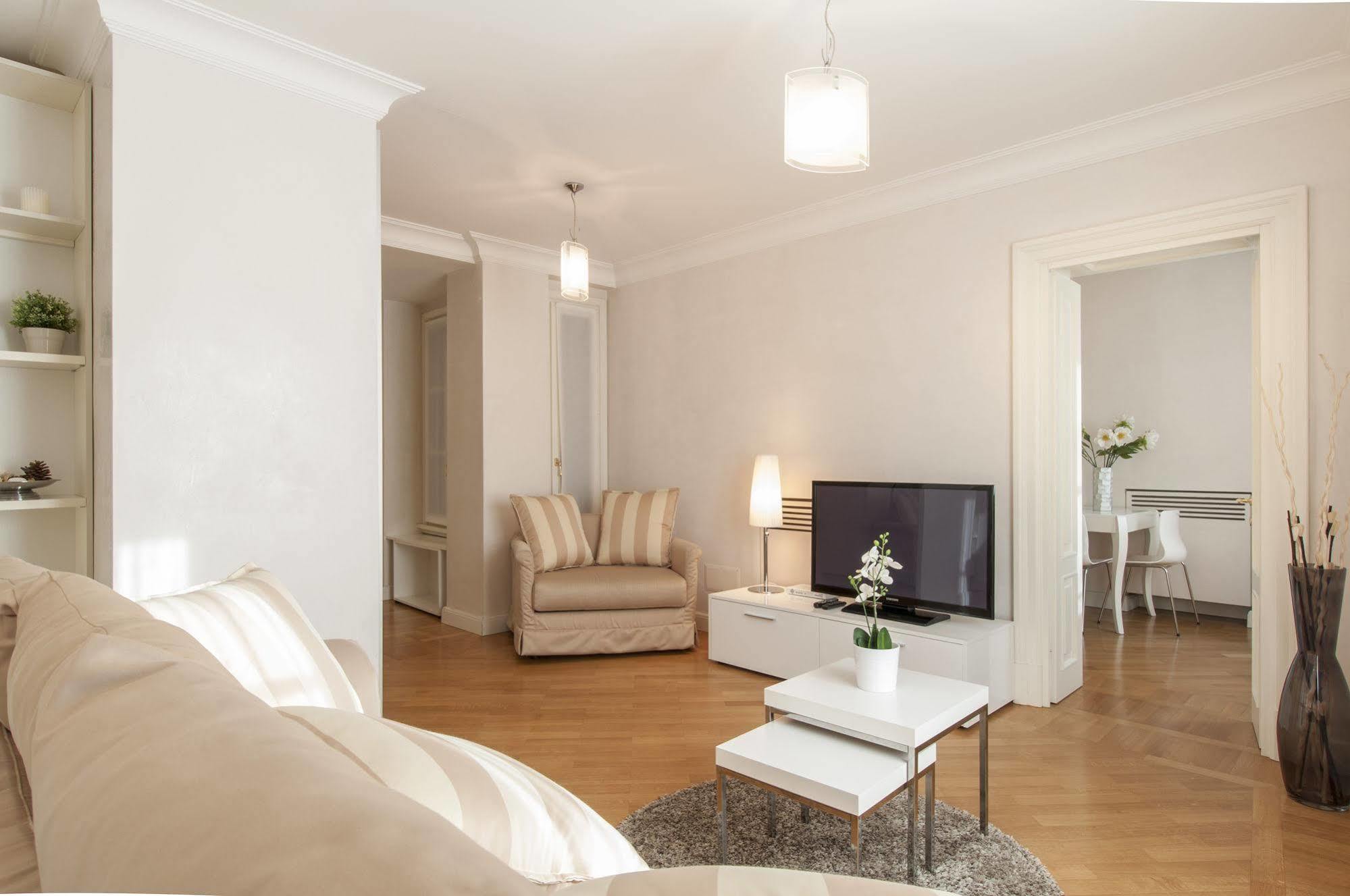 Milan Royal Suites Extérieur photo