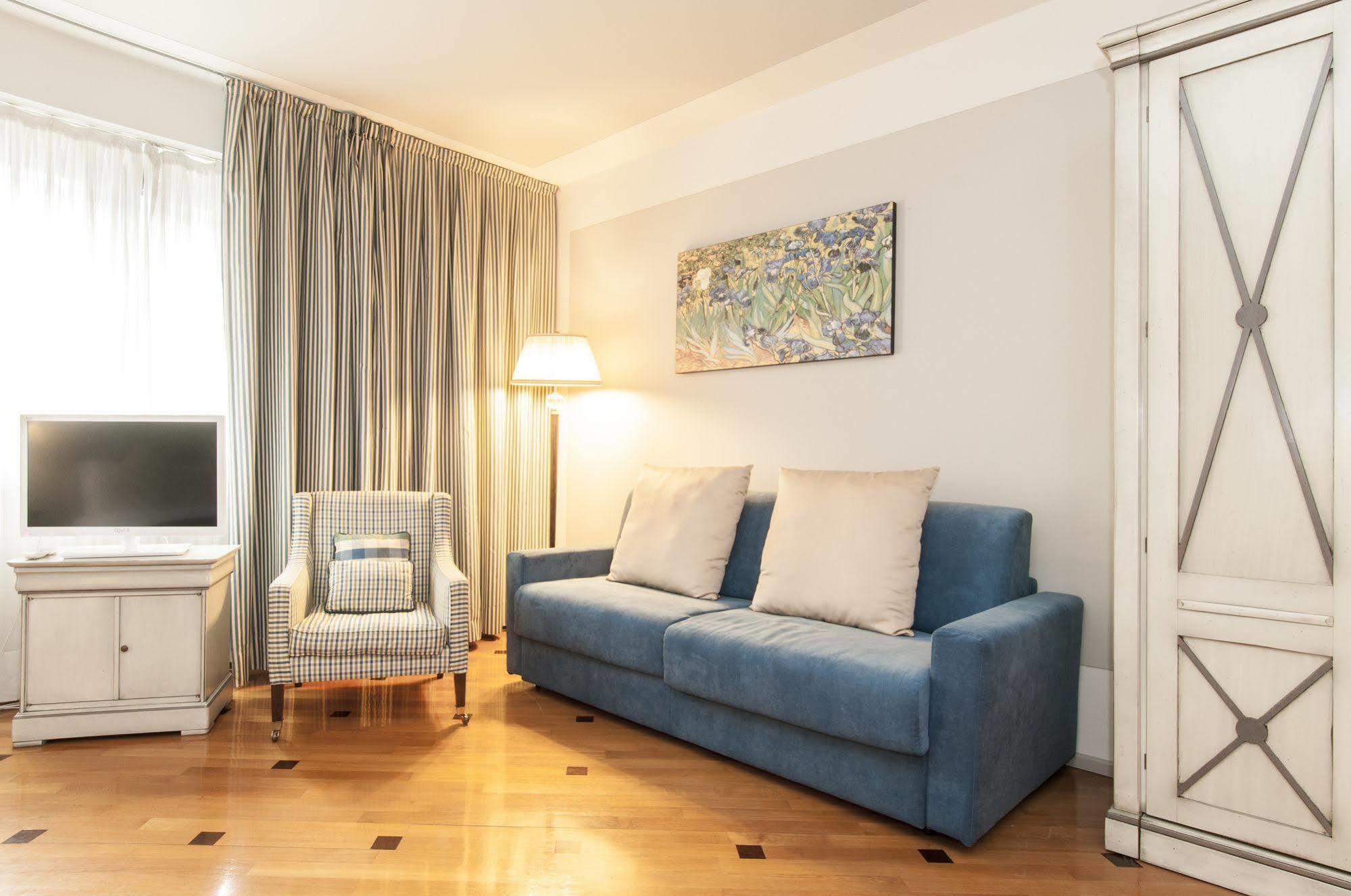 Milan Royal Suites Extérieur photo