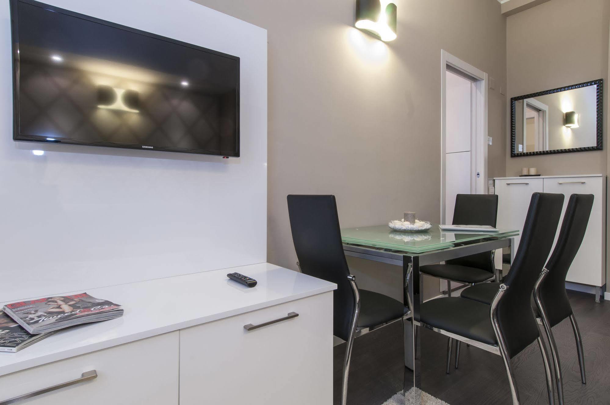 Milan Royal Suites Extérieur photo